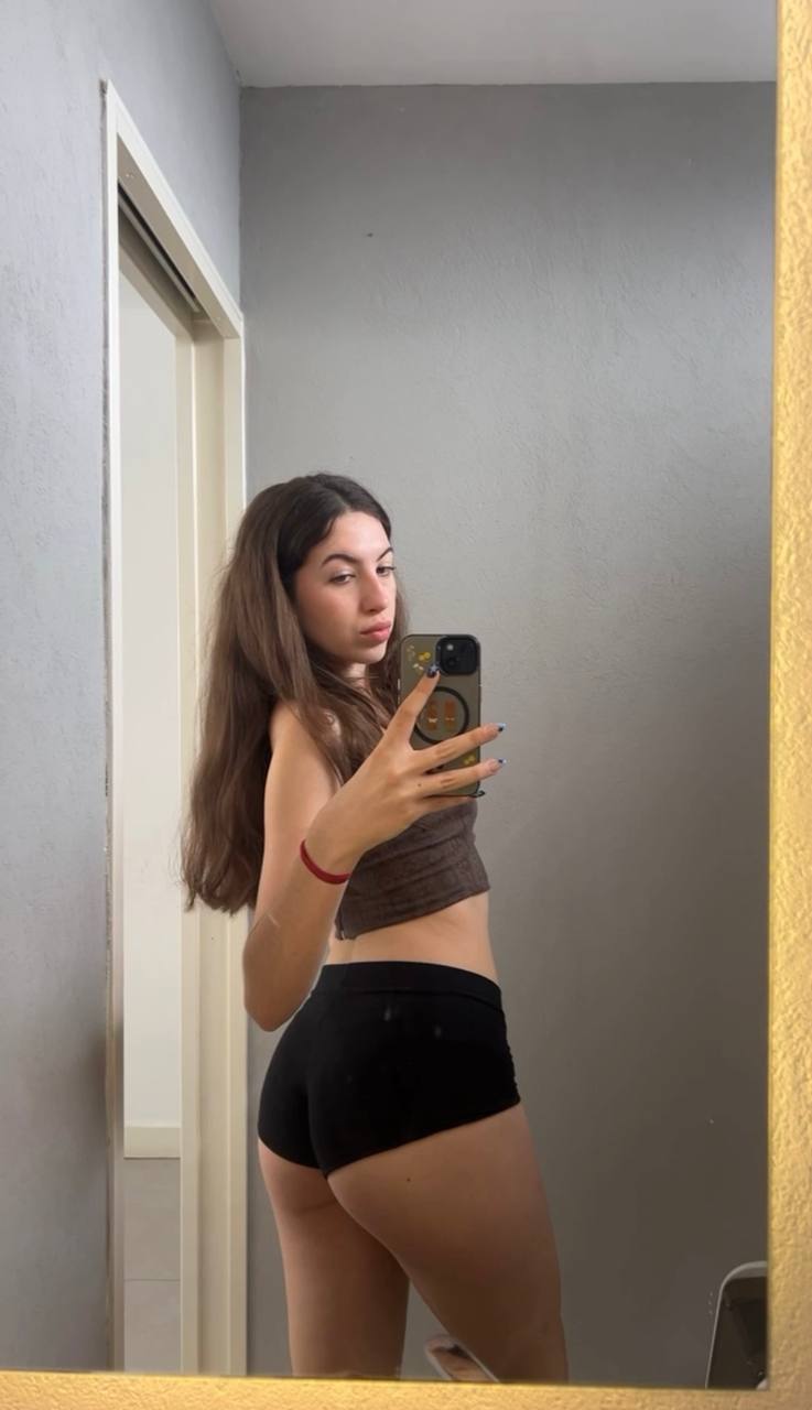 Amber in her underwear in Manama